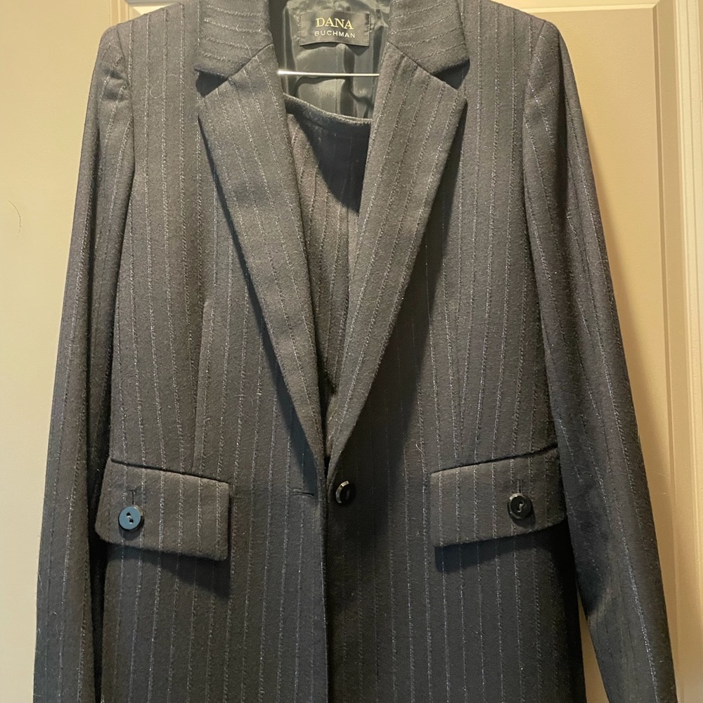 Dana Bucham  Pant Suit  navy with sparkle stripes